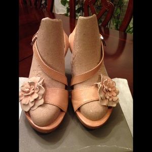 Naya Natural Sand Sandal